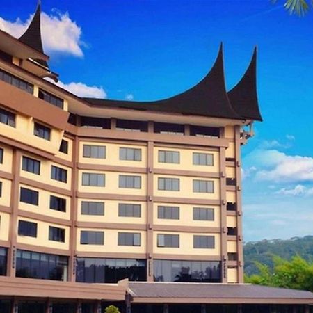 Kyriad Bumiminang Hotel Padang  Exterior foto