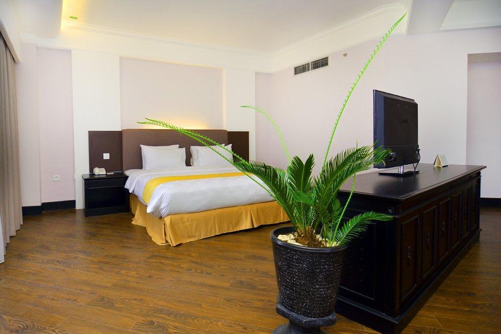 Kyriad Bumiminang Hotel Padang  Exterior foto
