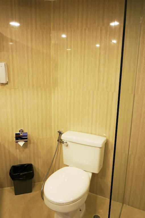 Kyriad Bumiminang Hotel Padang  Habitación foto