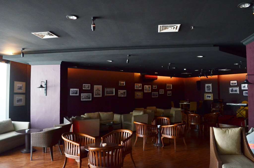 Kyriad Bumiminang Hotel Padang  Restaurante foto